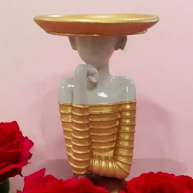 Şapkalı Kadın Sunumluk