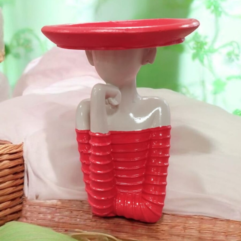 Şapkalı Kadın Sunumluk